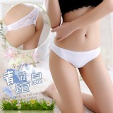 《AIMEI GIAREN》青澀氣息！無痕蕾絲誘惑美臀T字褲﹝白﹞