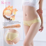 《AIMEI GIAREN》甜蜜細語！薄透方塊圖樣柔紗三角褲﹝黃﹞