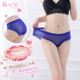 《AIMEI GIAREN》傾戀甜心！愛心蕾絲滾邊柔紗三角褲﹝寶藍﹞