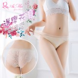 《AIMEI GIAREN》迷戀花漾！花朵蕾絲棉襠提臀低腰三角褲﹝膚﹞