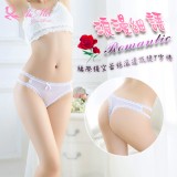 《AIMEI GIAREN》浪漫細語！腰際鏤空蕾絲滾邊低腰T字褲﹝白﹞